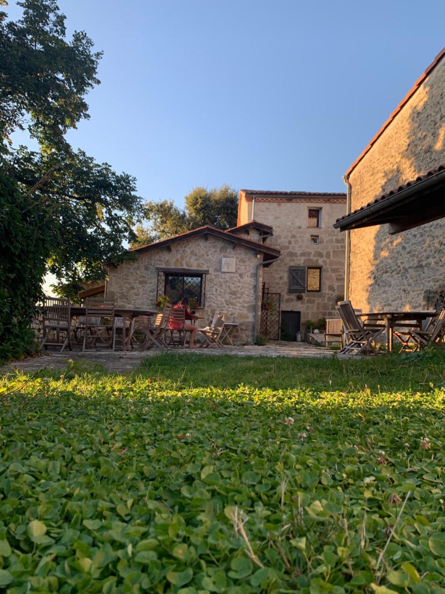 Domaine De La Michelle Hotel Madaillan Exterior photo